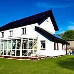 Vegas - House And Garten For Exclusive Use