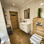 Vegas - House And Garten For Exclusive Use بيت للعطل