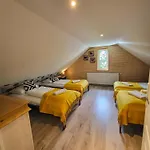 Vegas - House And Garten For Exclusive Use بيت للعطل *