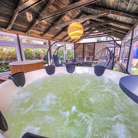 Vegas - House And Garten For Exclusive Use